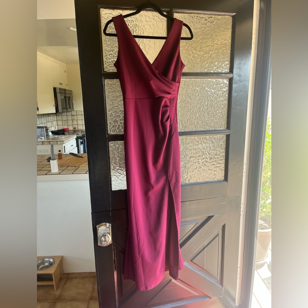 Womens burgundy gown bridesmaid dress NWT size small